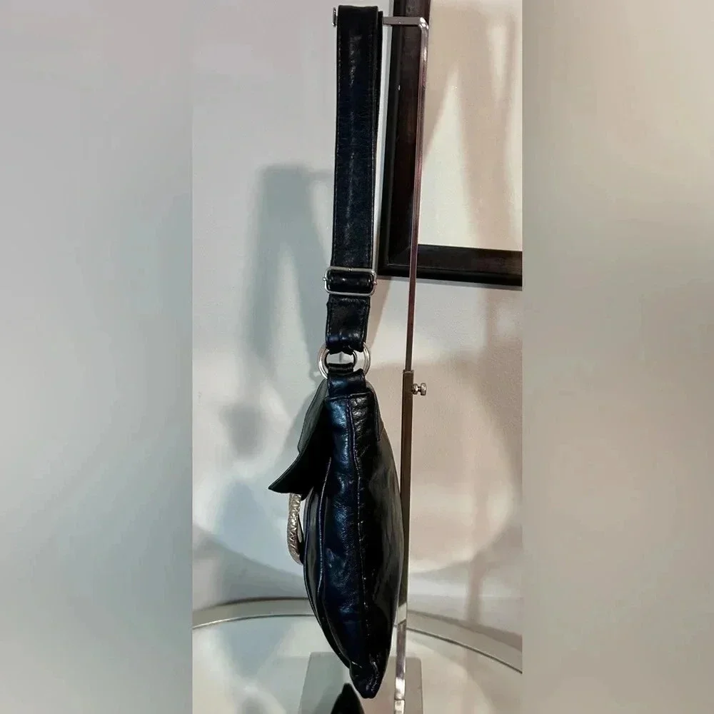 EUC JOCASI Black Leather Adjustable Strap Shoulder/Crossbody Bag W/Snake Accent - Picture 4 of 10